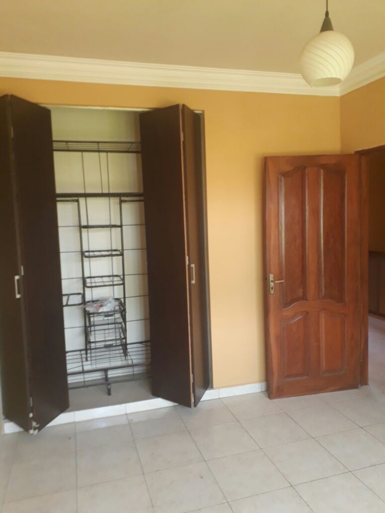 En Venta a $us 190,000 Foto 16