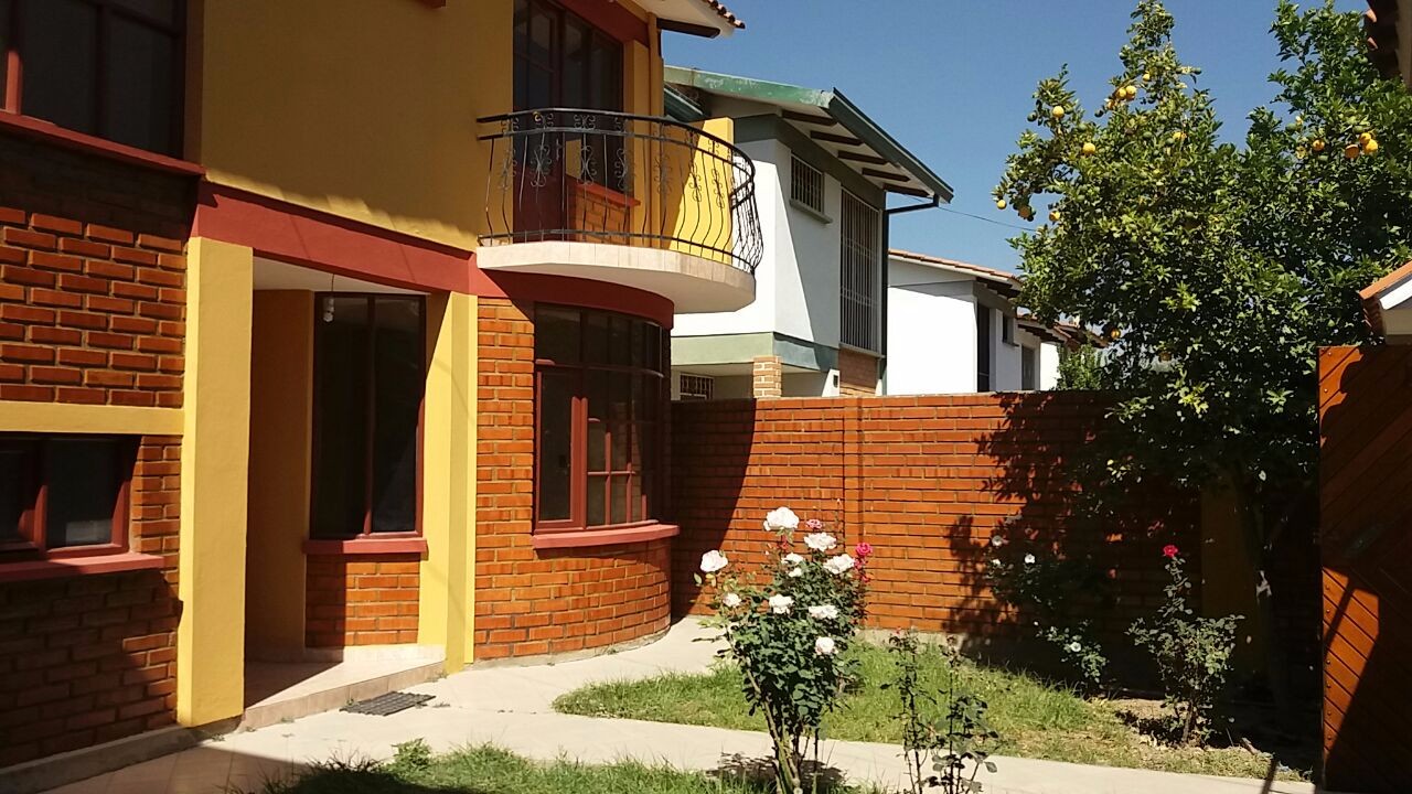 Casa en Sacaba en Cochabamba 1 dormitorios 1 baños  Foto 5