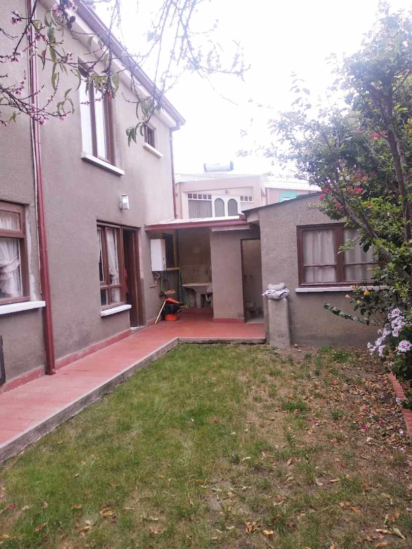 Casa en VentaALTO SEGUENCOMA, PLAZA DE LOS LEONES 4 dormitorios 4 baños 2 parqueos Foto 2