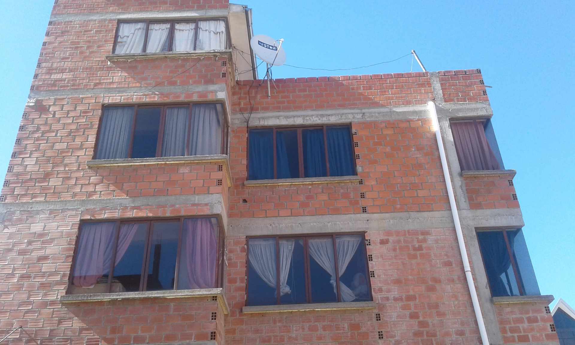 Casa en Villa Bolívar en El Alto 1 dormitorios 1 baños  Foto 3