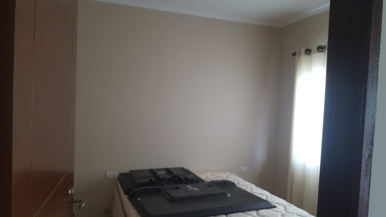 Casa en VentaBarrio GUARACACHI, Av. Rolando de Chazal entre 4to y 5to anillo. Foto 7