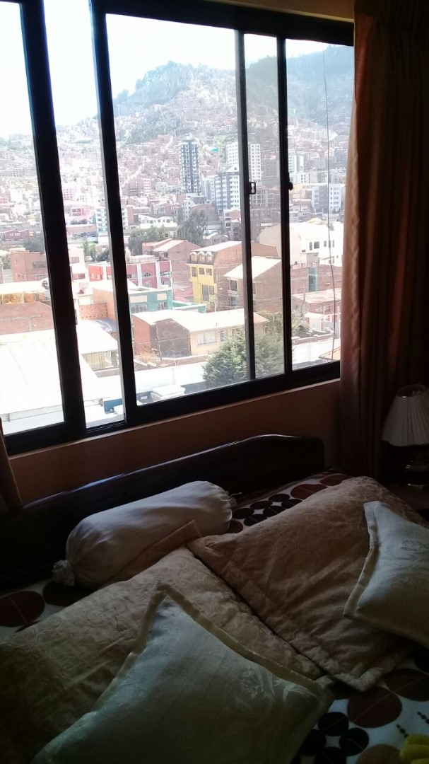 Departamento en Villa Copacabana en La Paz 5 dormitorios 3 baños 1 parqueos Foto 12