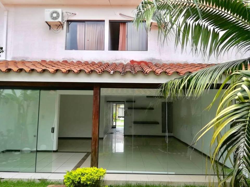 Casa en AlquilerCASA EN ALQUILER CONDOMINIO CERRADO  4 dormitorios 4 baños 2 parqueos Foto 1