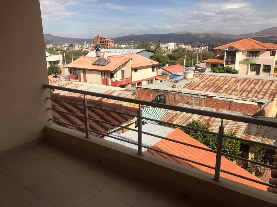 Casa en Temporal en Cochabamba 4 dormitorios 5 baños 2 parqueos Foto 12