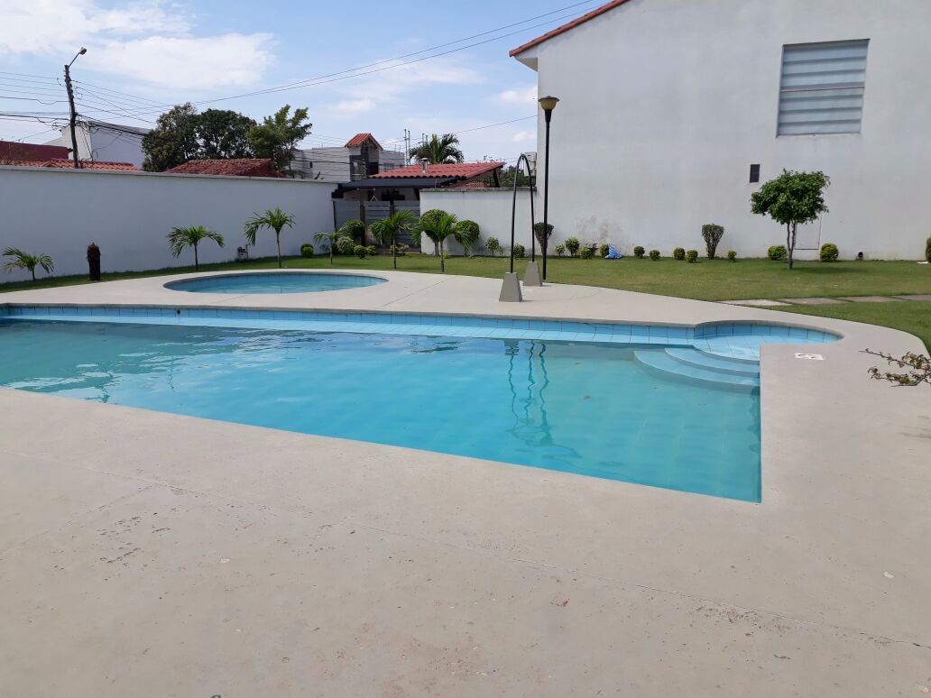 Casa en Entre 6to y 7mo anillo Norte en Santa Cruz de la Sierra 3 dormitorios 4 baños 2 parqueos Foto 13