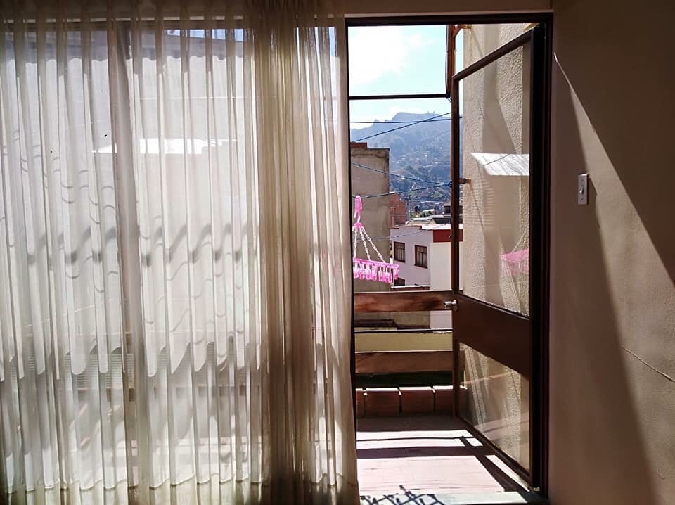 Departamento en Miraflores en La Paz 3 dormitorios 2 baños 1 parqueos Foto 4