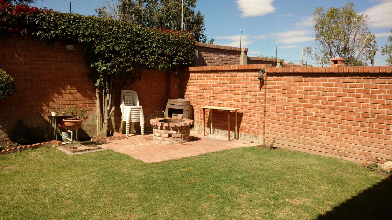 Casa en Condebamba en Cochabamba 3 dormitorios 2 baños 2 parqueos Foto 3
