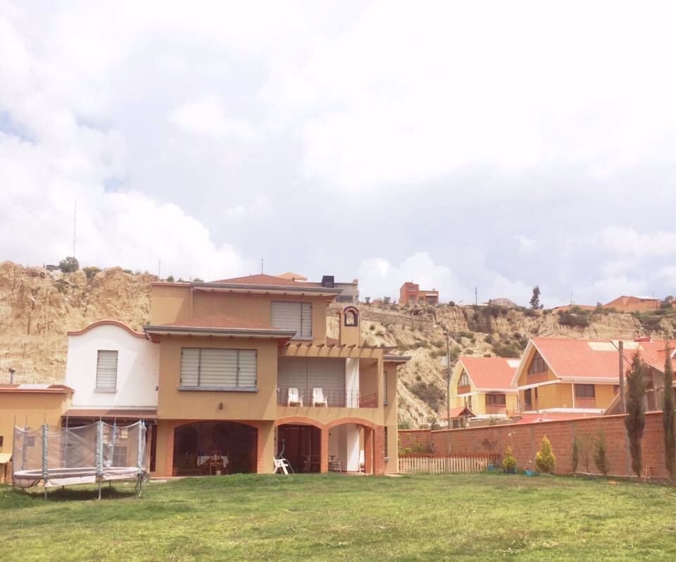 Casa en Umamanta en La Paz 4 dormitorios 4 baños 4 parqueos Foto 4
