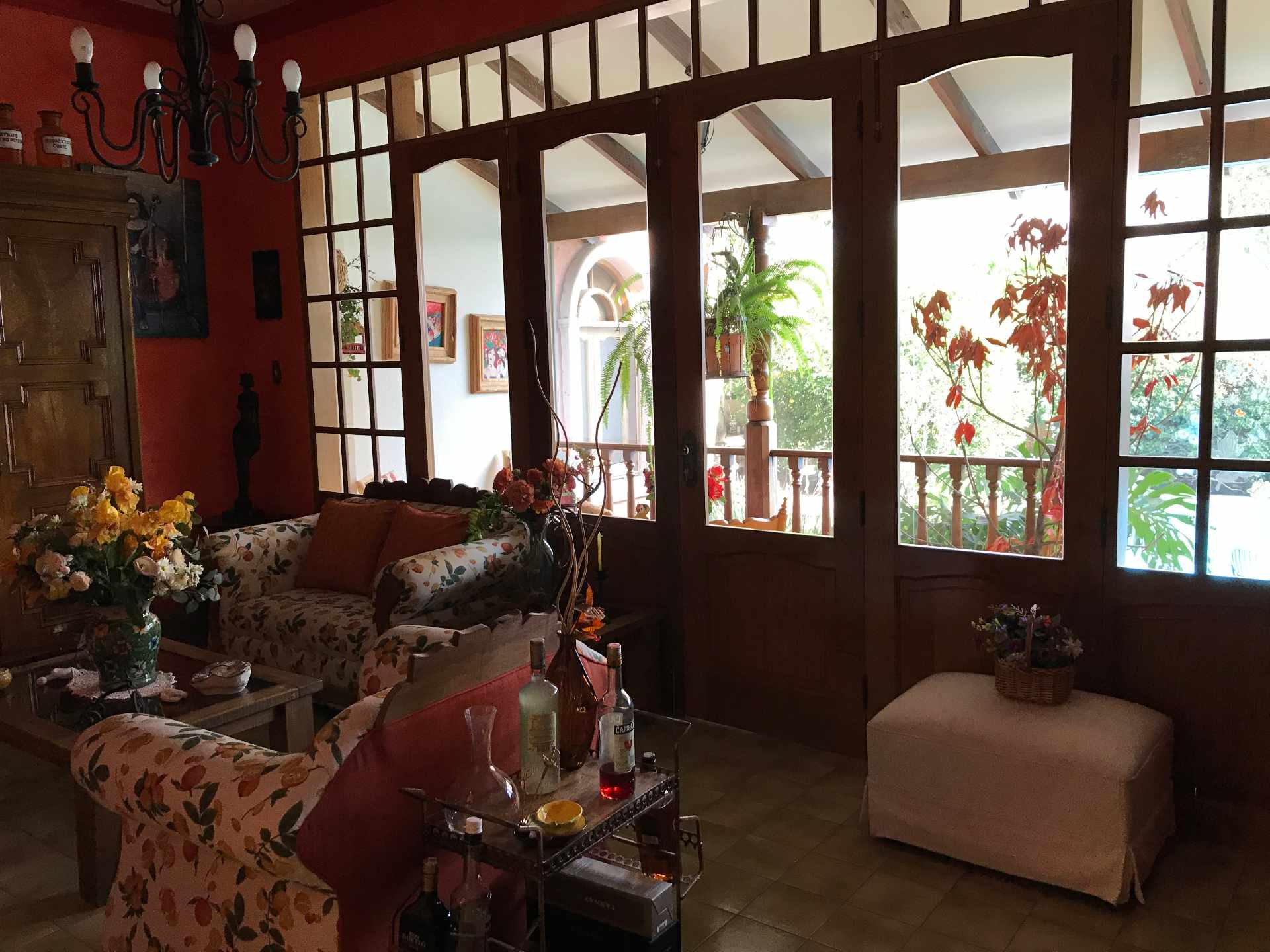 Casa en VentaHermosa casa en el mirador, ubicada en un callejon privilegiado!!  5 dormitorios 4 baños 3 parqueos Foto 9