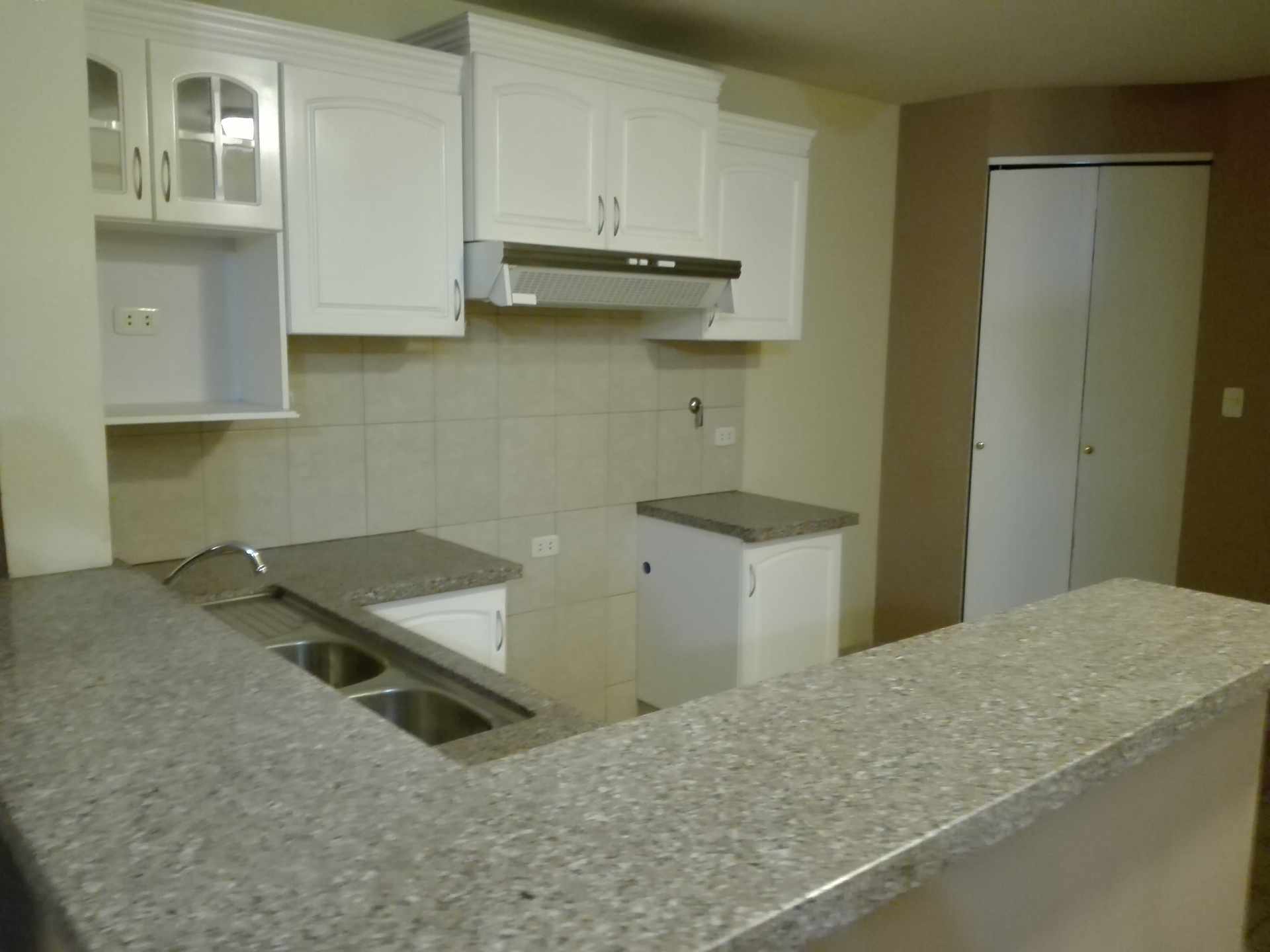 Departamento en Venta
VENTA DE DEPARTAMENTO ZONA CALA CALA ACEPTA FINANCIAMIENTO BANCARIO CON GARAJE  Foto 8