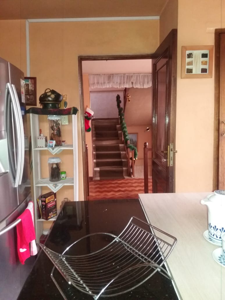 Casa en VentaCalle Teniente Oquendo a una cuadra de la Avenida Peru Foto 7