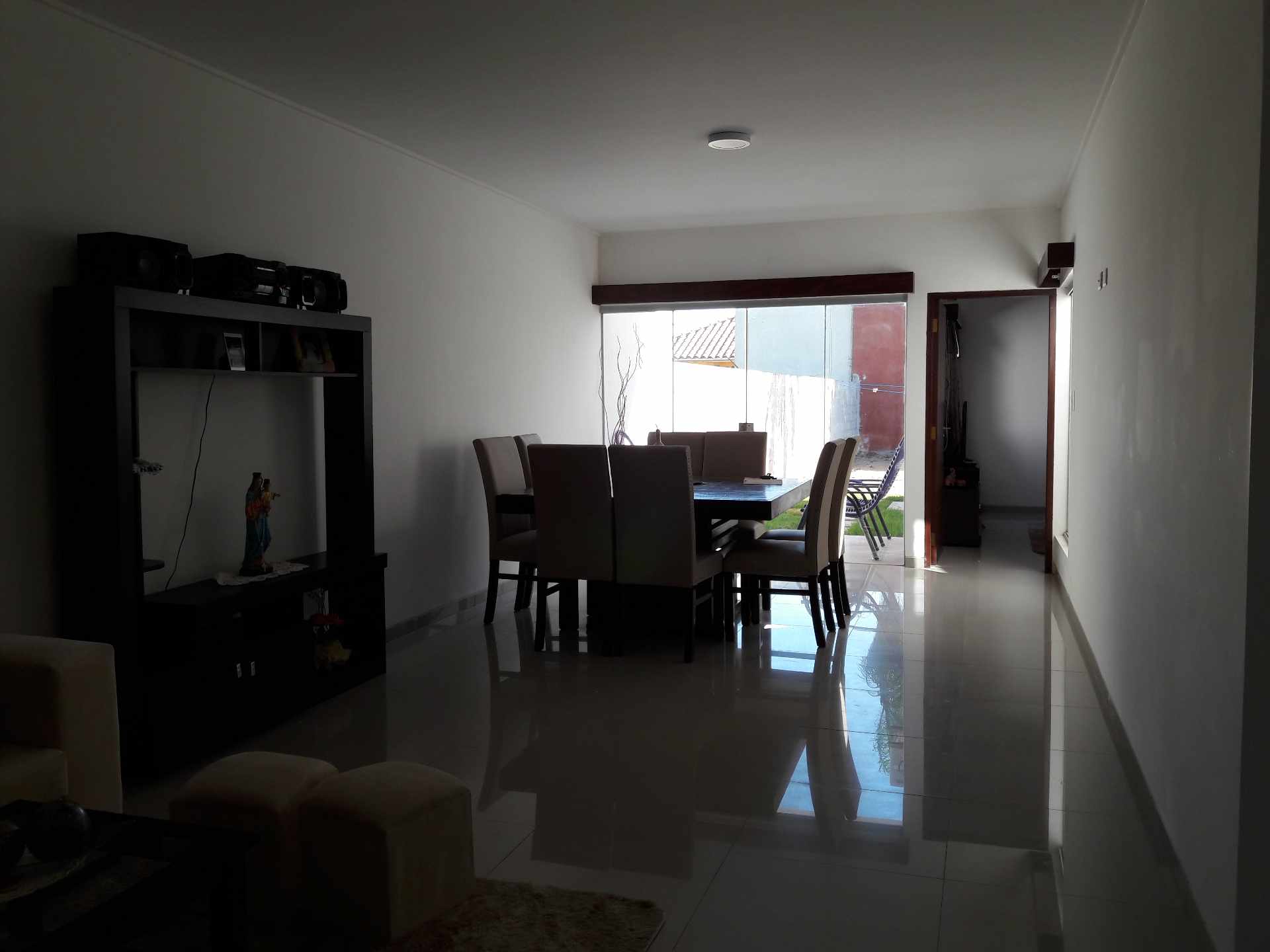 Casa en AlquilerCONDOMINIO SIERRA ALTA 
AV. VIRGEN DE COTOCA 8º ANILLO (2 CUADRAS DE LA AVENIDA) 3 dormitorios 2 baños 2 parqueos Foto 12