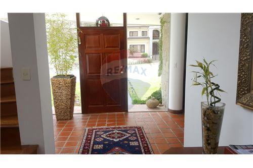 Casa en Aranjuez en La Paz 6 dormitorios 4 baños 1 parqueos Foto 5