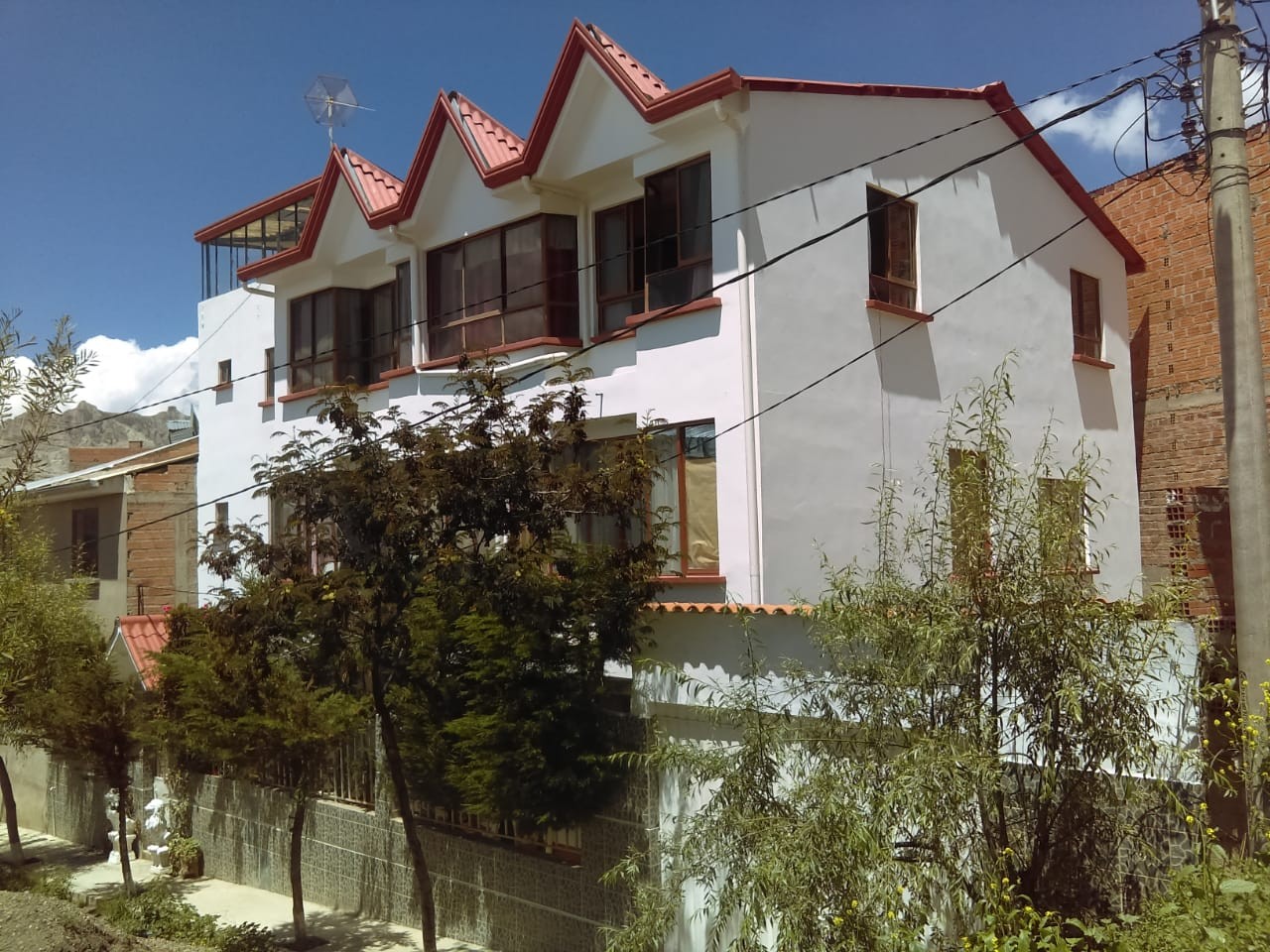 Casa en Sopocachi en La Paz 8 dormitorios 4 baños 1 parqueos Foto 1