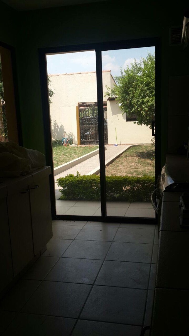 En Alquiler a $us 650 Foto 3