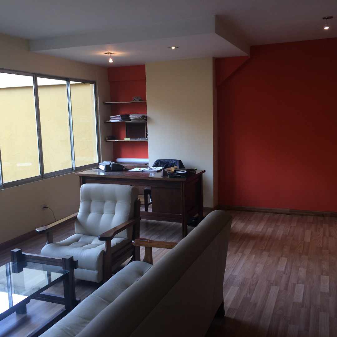 Oficina en Sopocachi en La Paz 1 dormitorios 1 baños  Foto 5