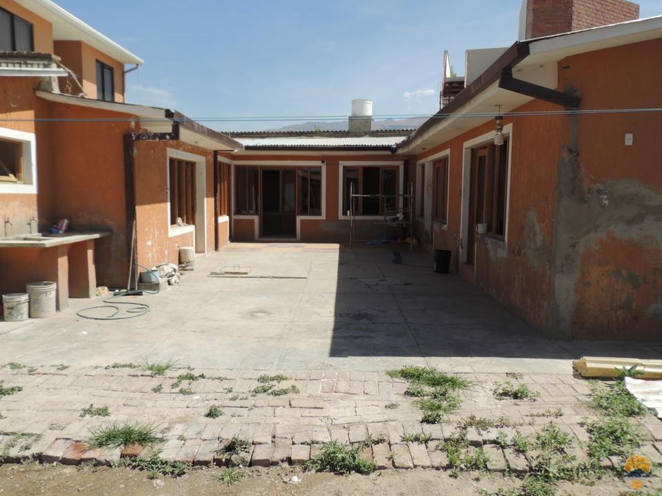 Casa en Jayhuayco en Cochabamba 4 dormitorios 2 baños 5 parqueos Foto 2