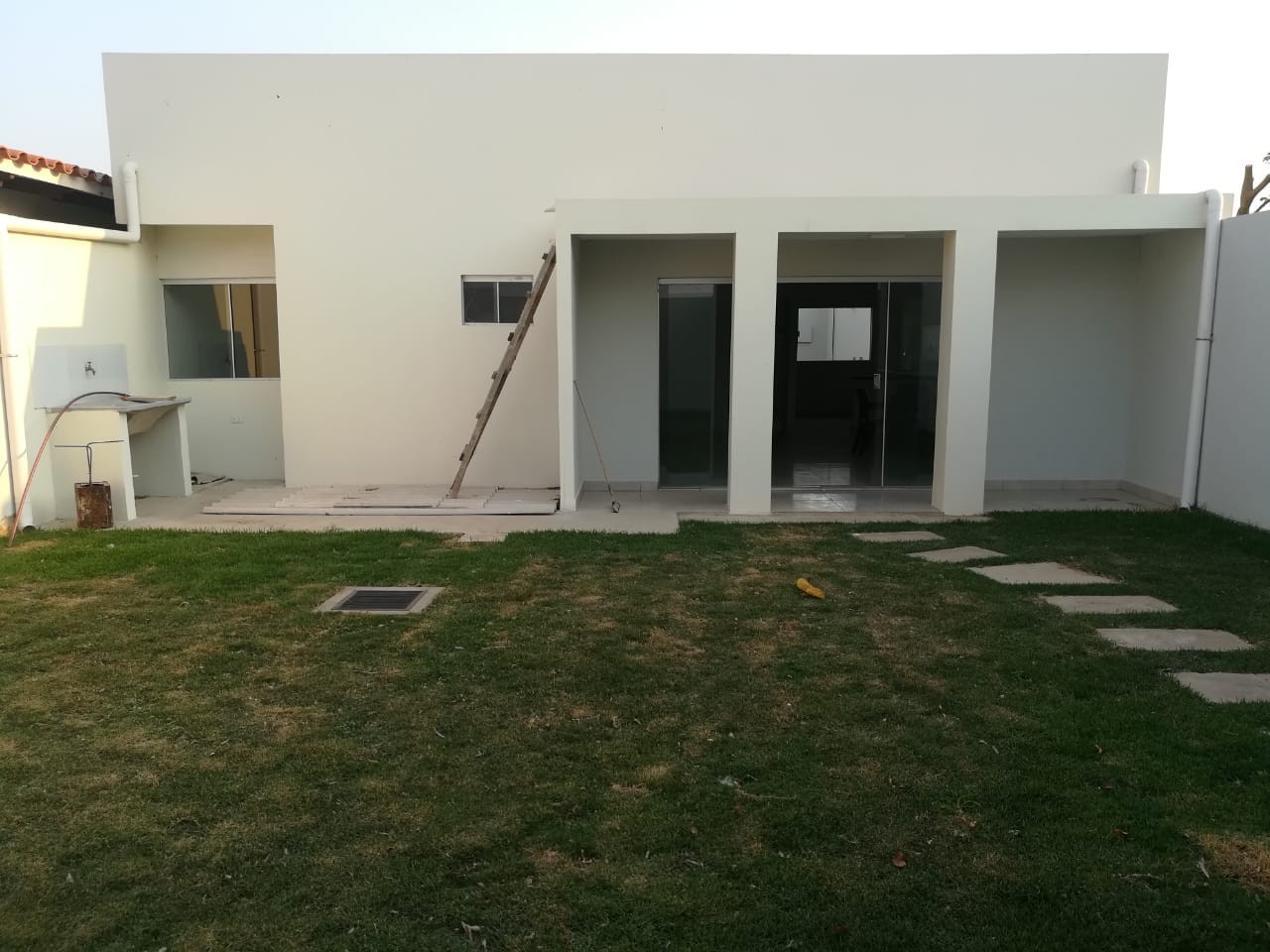 Casa Urbanizacion San Miguel, avenida 3 pasos al frente 9no anillo Foto 1