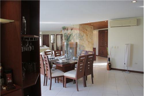 Casa en VentaLA CASONA VIRGEN DE COTOCA  5 baños 1 parqueos Foto 24