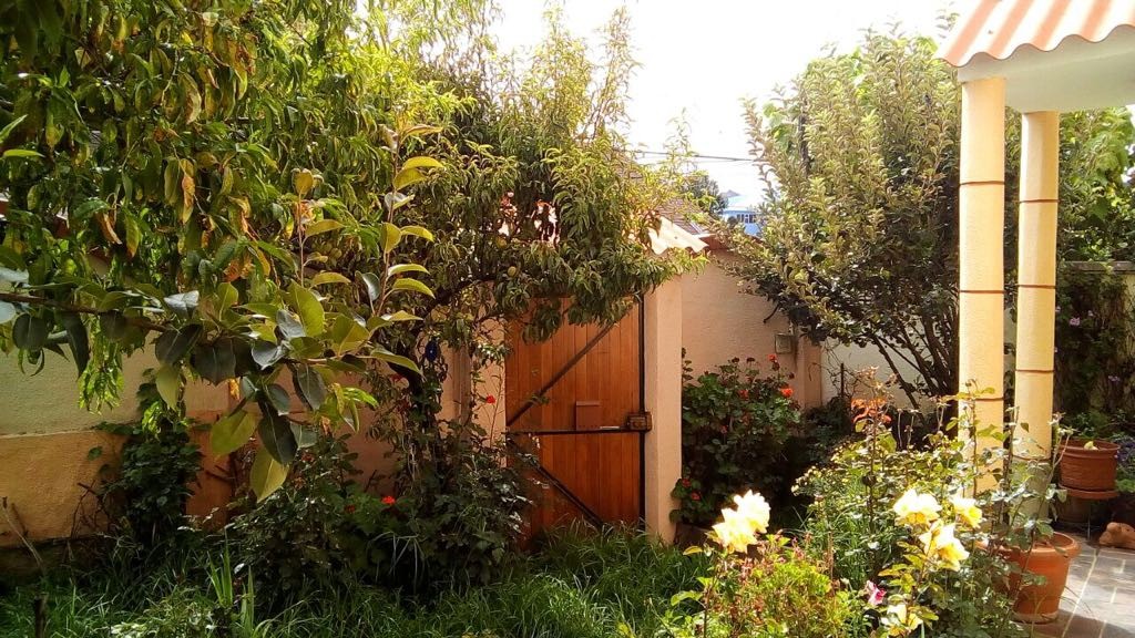 Casa en Bolognia en La Paz 5 dormitorios 4 baños 2 parqueos Foto 2
