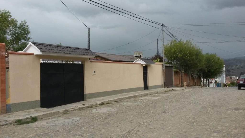 Casa en Cota Cota en La Paz 2 dormitorios 2 baños 1 parqueos Foto 1