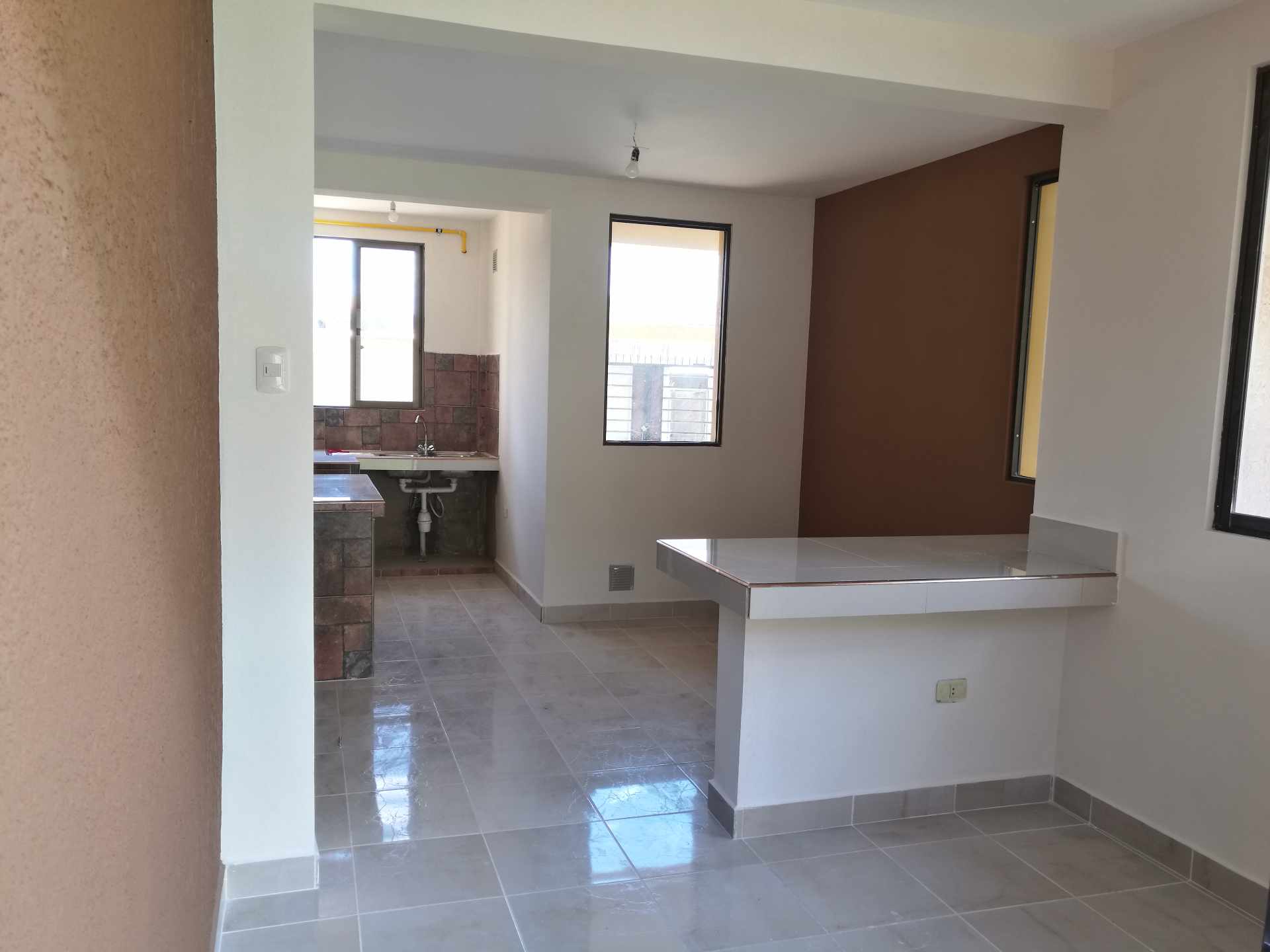 Casa en Venta5 cuadras al norte de la Universidad Udabol km 8 a sacaba urbanización Guadalupe 3 dormitorios 4 baños 3 parqueos Foto 11