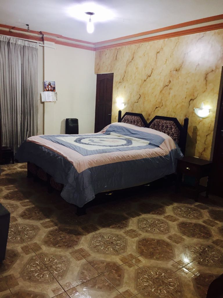 Casa Calle Guemes, entre calles: Estensoro y Av. Membrillos. 
Zona La Pampa. A dos cuadras del Parque Bolivar. Foto 5