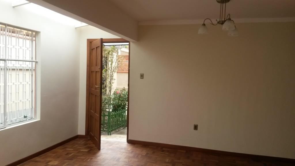 Casa en Cota Cota en La Paz 2 dormitorios 2 baños 1 parqueos Foto 7