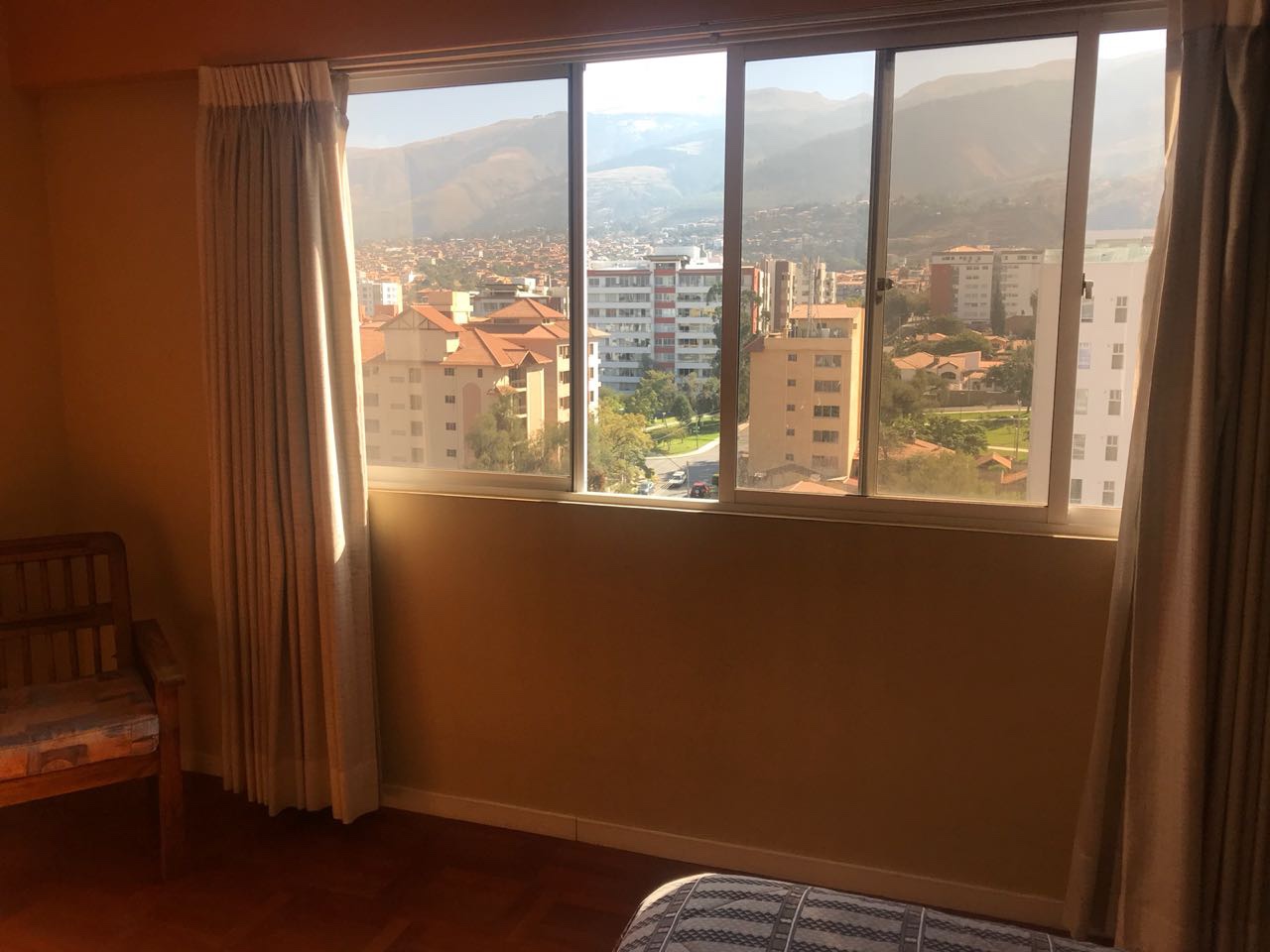 Departamento en Aranjuez en Cochabamba 3 dormitorios 4 baños 1 parqueos Foto 9