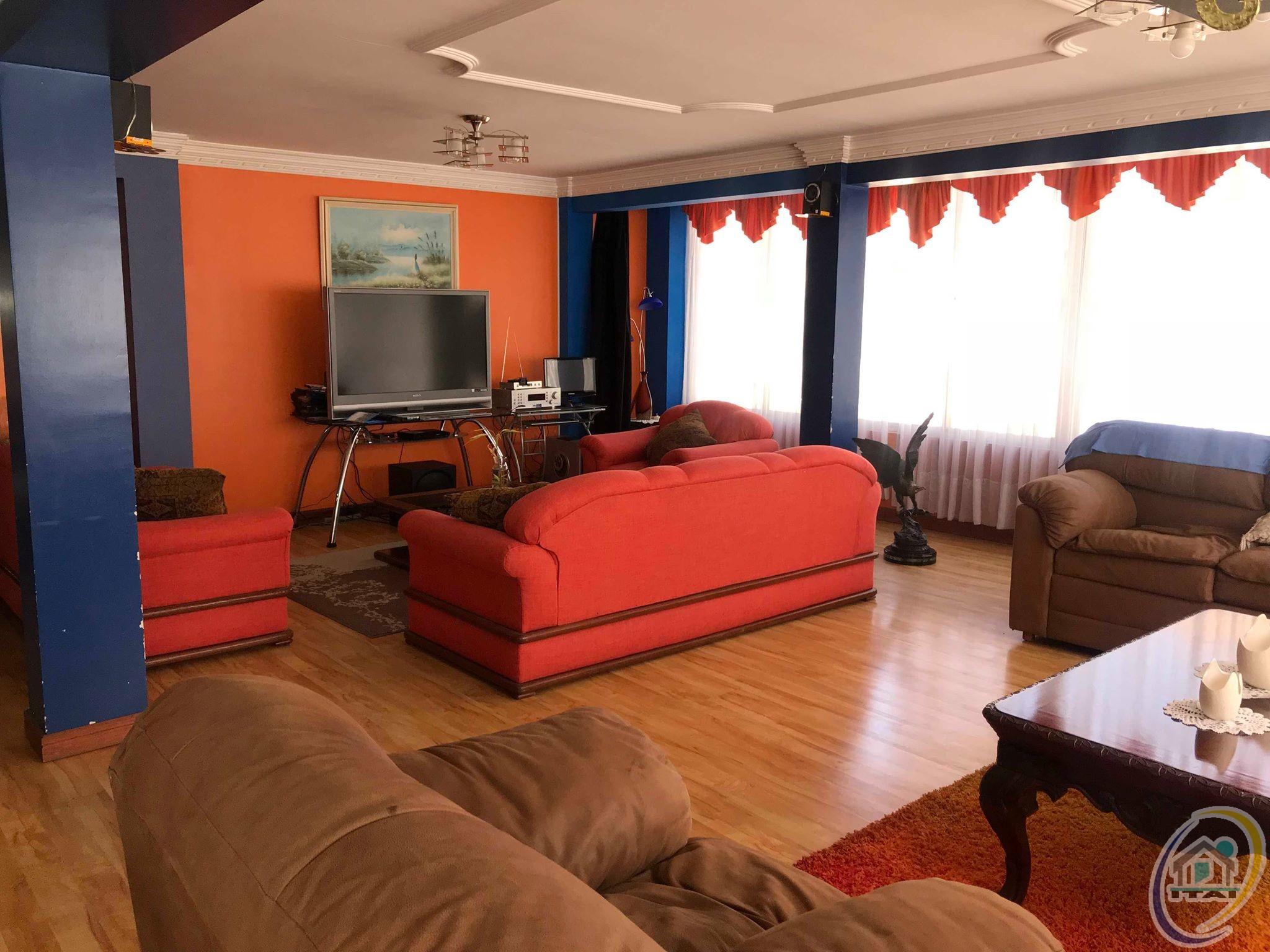 Casa en Miraflores en La Paz 6 dormitorios 6 baños 4 parqueos Foto 8