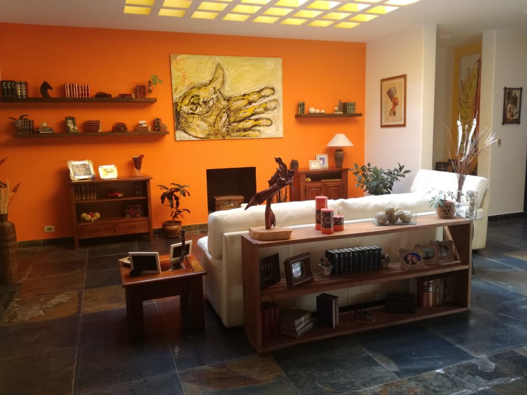 Casa en Mallasa en La Paz 4 dormitorios 4 baños 4 parqueos Foto 4