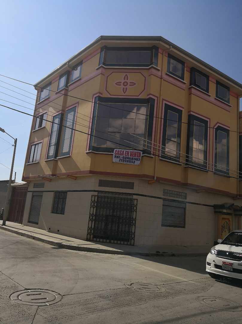 Casa en Ciudad Satélite en El Alto 3 dormitorios 8 baños  Foto 1