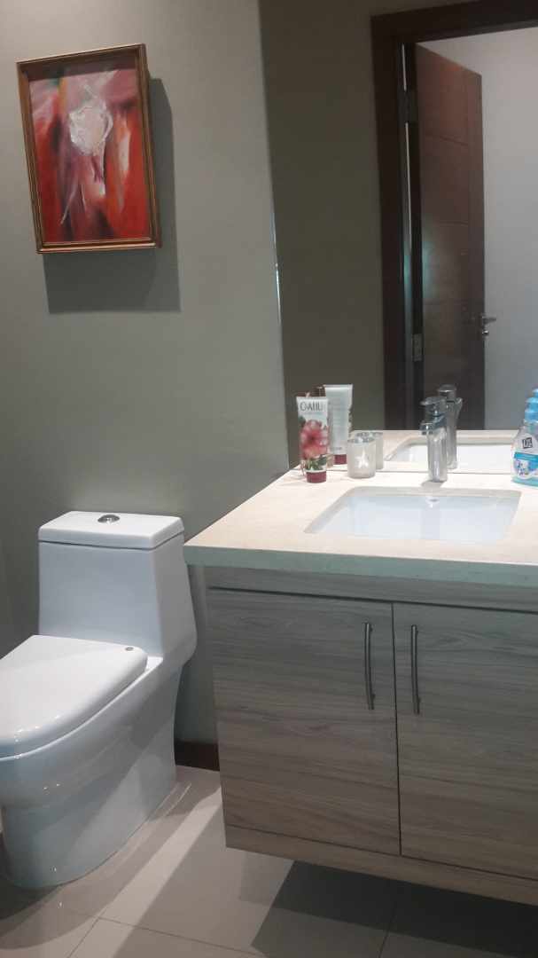 En Alquiler a $us 880 Foto 7