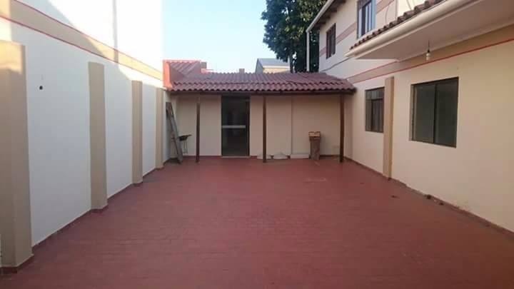 Casa en Entre 1er y 2do anillo Norte en Santa Cruz de la Sierra 6 dormitorios 3 baños 3 parqueos Foto 6