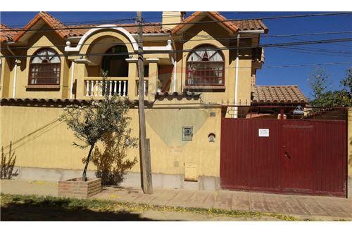 Casa en Miraflores en Tarija 7 dormitorios 3 baños 1 parqueos Foto 1