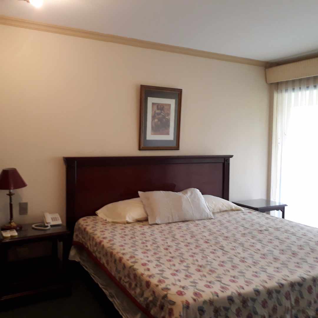 Departamento en AlquilerDEPARTAMENTO CON EL CONFORT DE UN HOTEL AV. SAN MARTÍN 2 DO ANILLO Foto 4