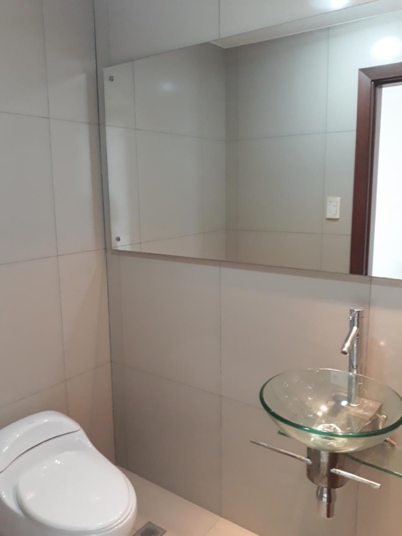 Departamento en AlquilerCONDOMINIO EQUIPETROL 2 en Canal Isuto entre 2do. y 3er. anillo 3 dormitorios 3 baños 2 parqueos Foto 4