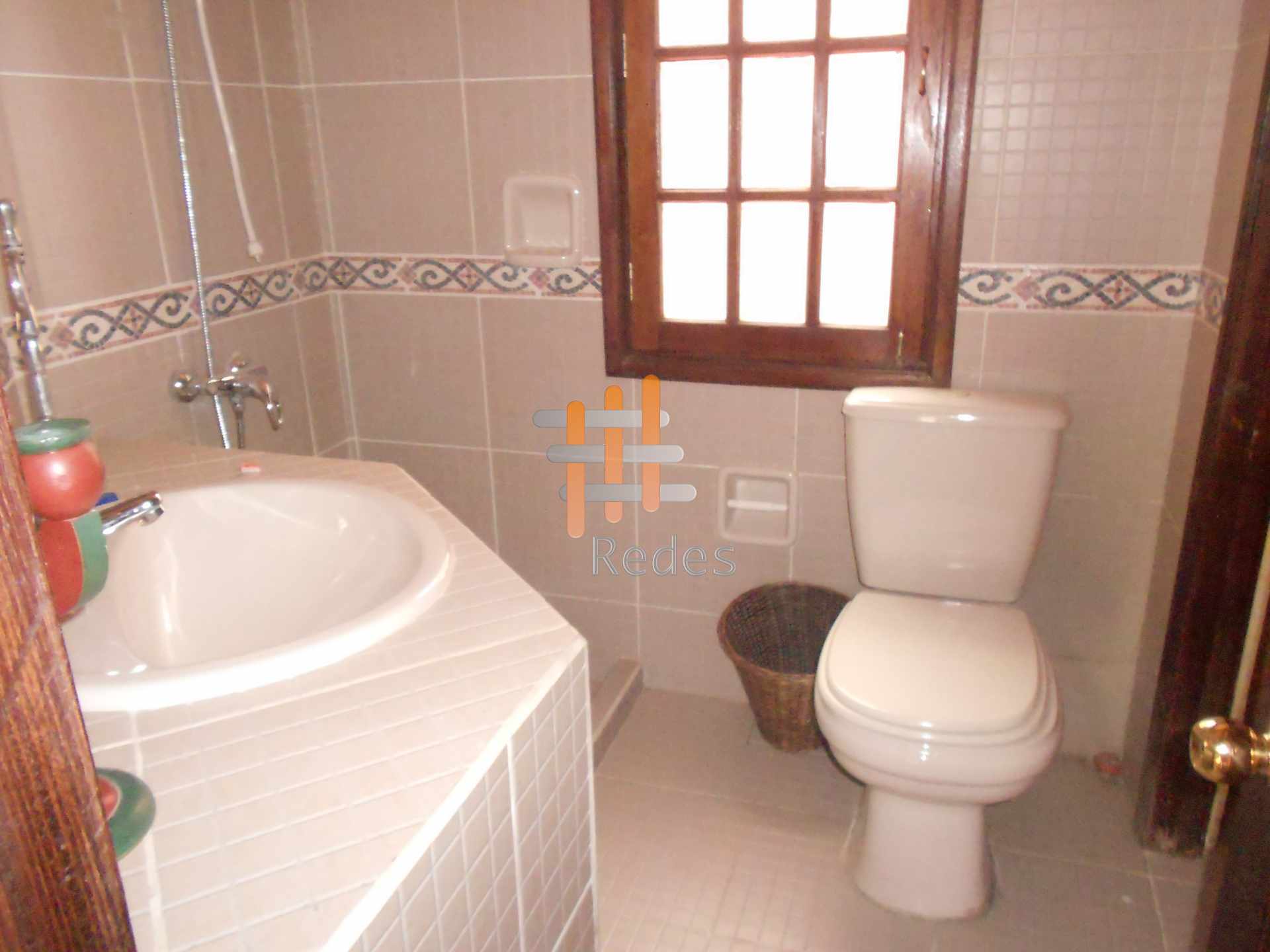 Casa en Calacoto en La Paz 5 dormitorios 6 baños  Foto 25
