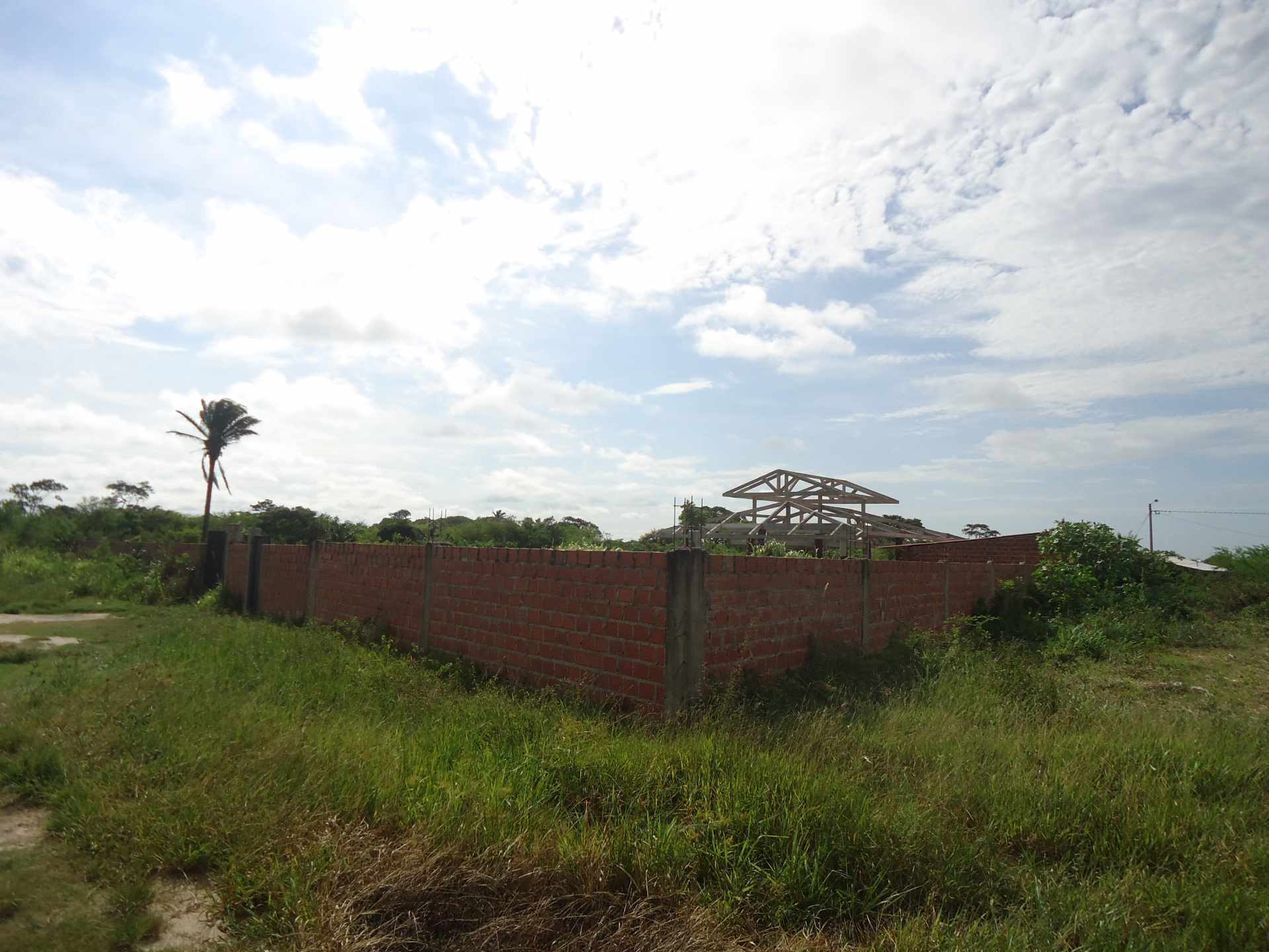 Terreno en VentaZona Sur, Cantón El Palmar, Urbanización Sumuque, calle 15 a media cuadra prolongación Av. 4 de Octubre    Foto 1