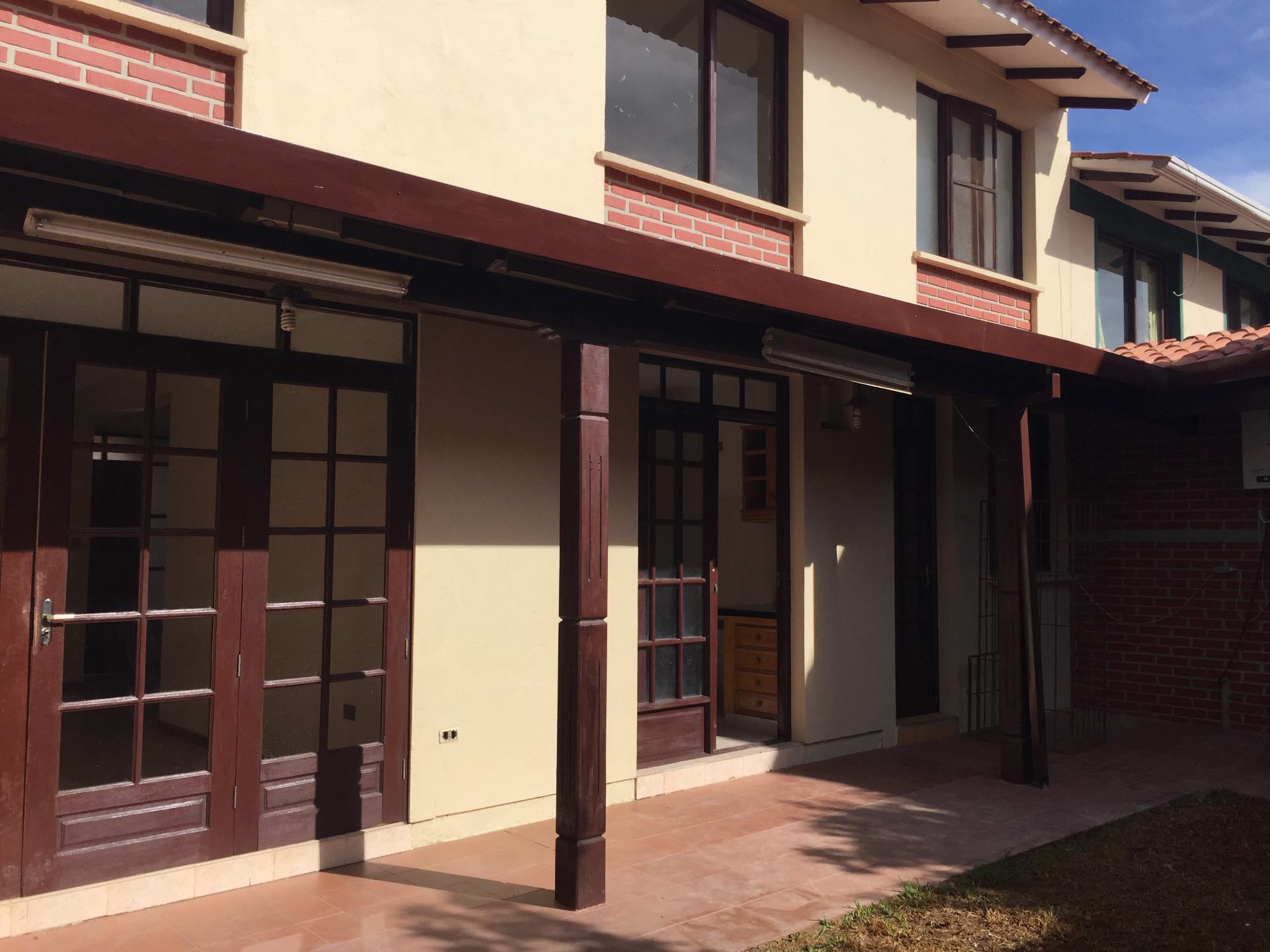 Casa en VentaZona Quintanilla Urb.Los Pinos Chacacollo calle 3 #43 5 dormitorios 4 baños 1 parqueos Foto 7