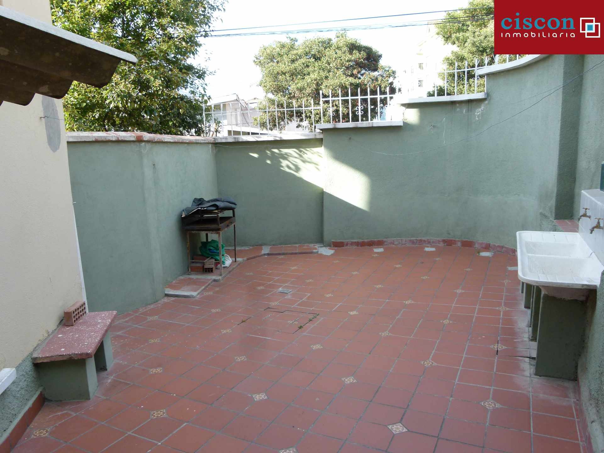 Casa en AlquilerM. Pinilla y Ascarrunz 6 dormitorios 3 baños 2 parqueos Foto 13