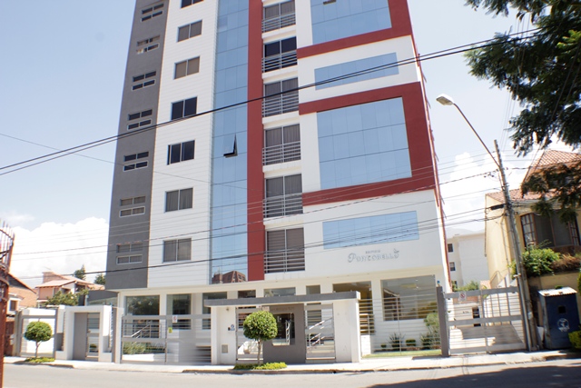 Local comercial en VentaCalle Alcibiades Guzmán casi Av. Santa Cruz Foto 19