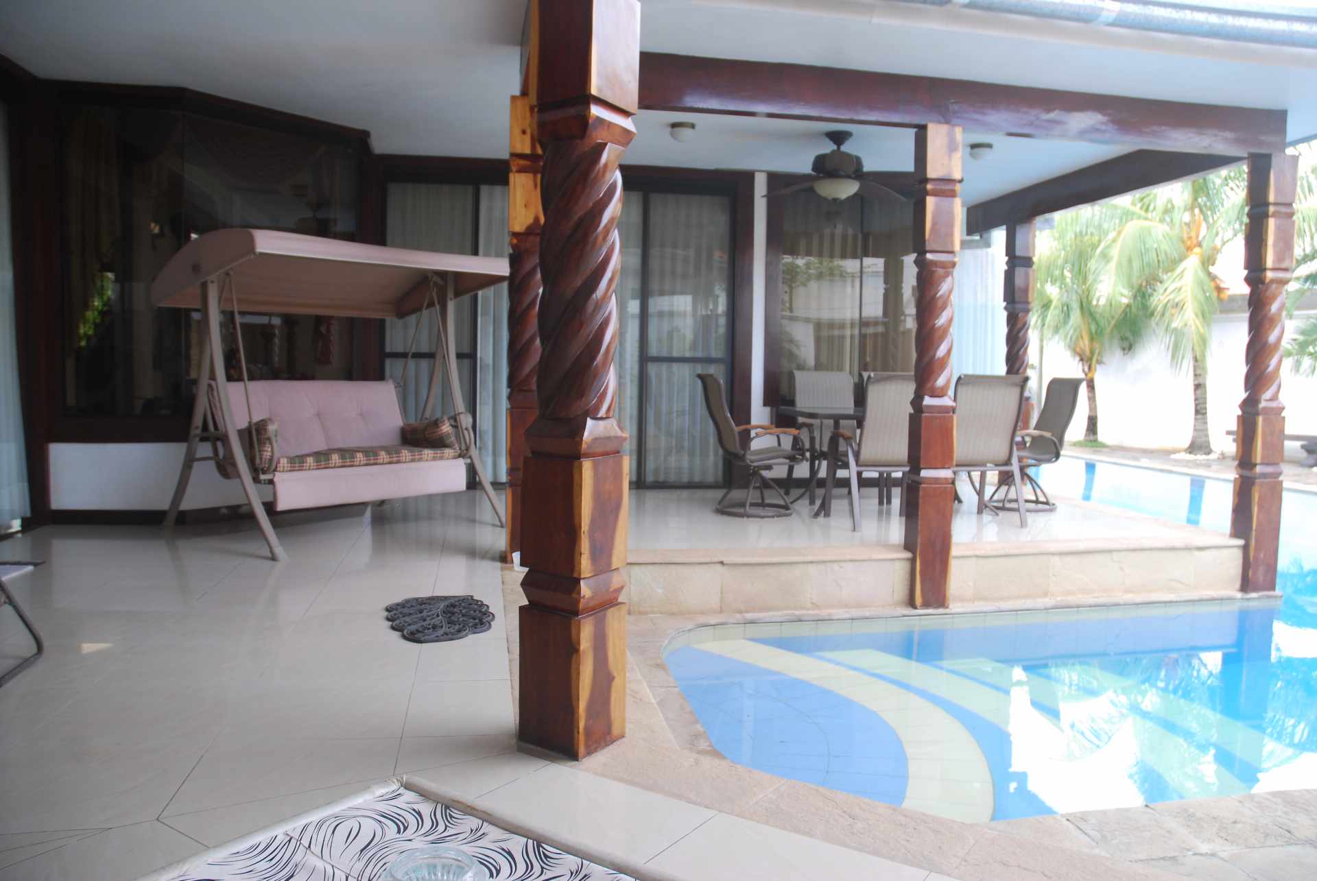 Casa en Venta Cerca km 8,5 Avenida Banzer, 8vo Anillo. 6 dormitorios 8 baños 7 parqueos Foto 15