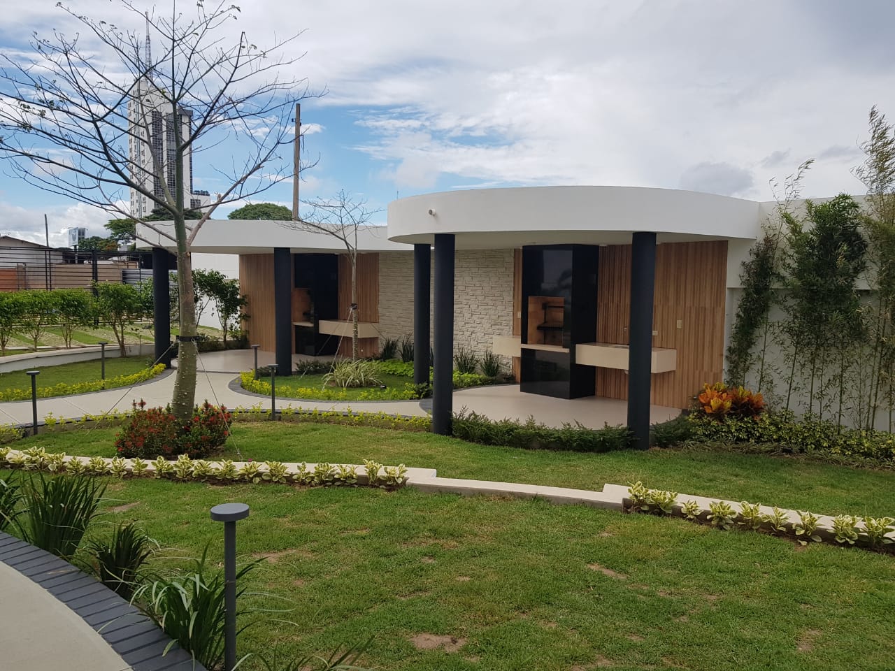 En Alquiler a $us 700 Foto 4