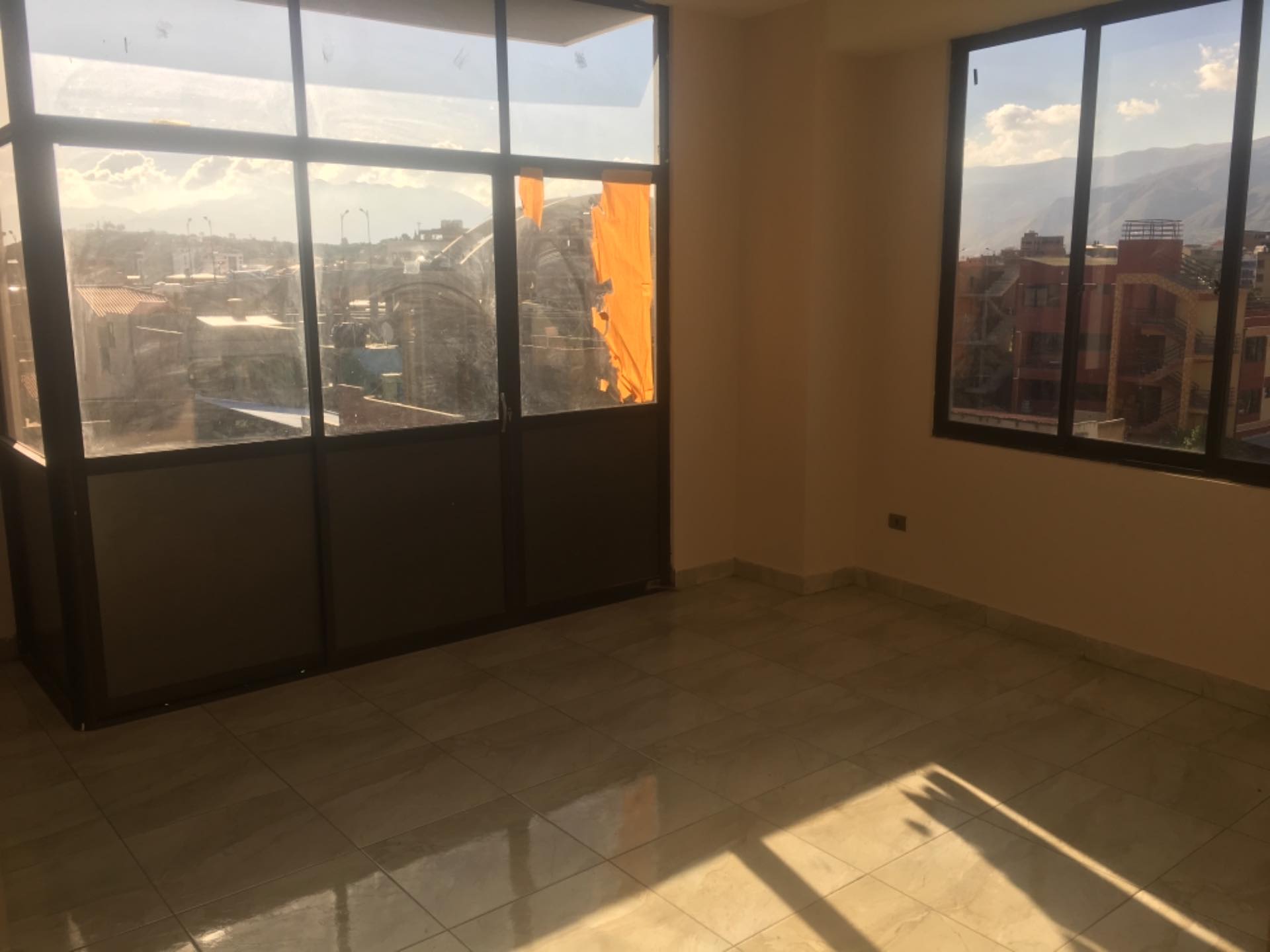 Casa en VentaRepública y 6 de agosto c/ moxos  15 dormitorios 11 baños 2 parqueos Foto 14