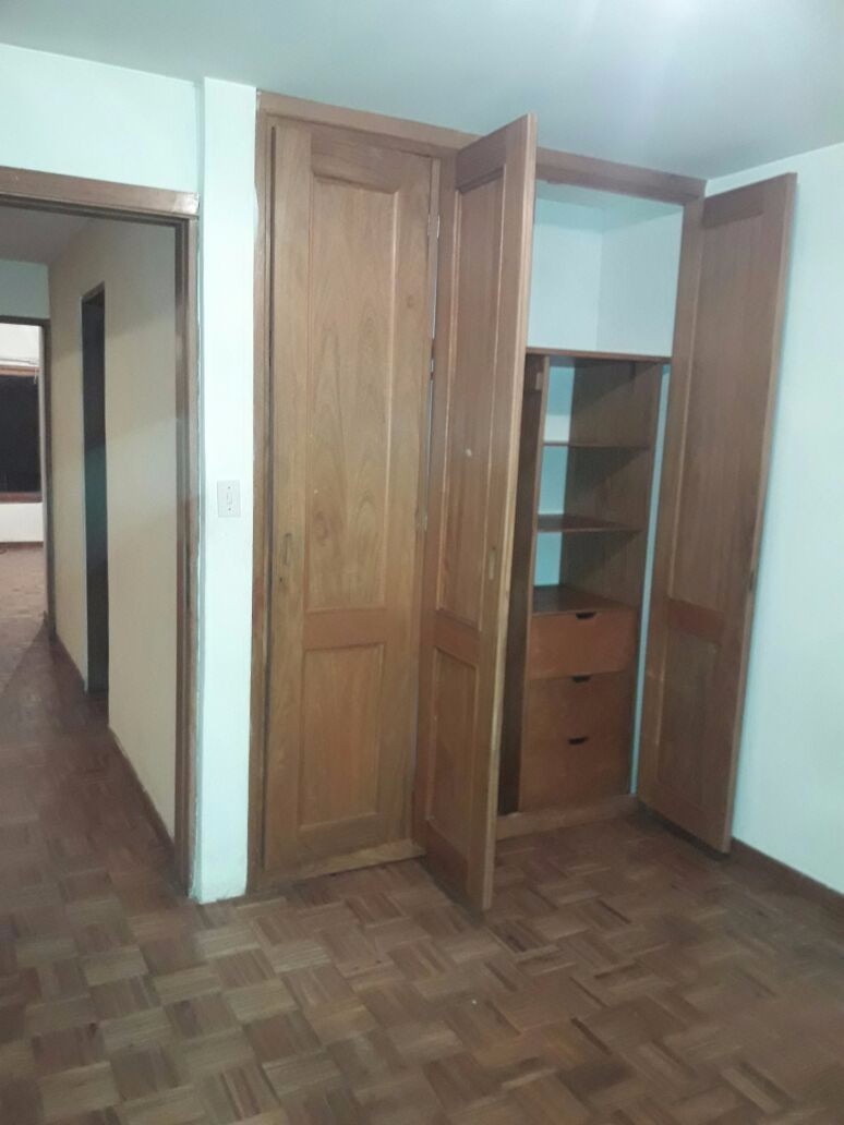 Departamento en VentaCalle 10 de Obrajes. Edificio Aries. Piso 2 2 dormitorios 1 baños  Foto 4