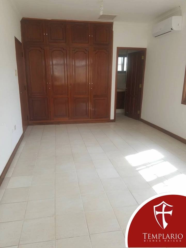 Casa en AlquilerZona Equipetrol entre 3er y 4to Anillo

 Foto 8