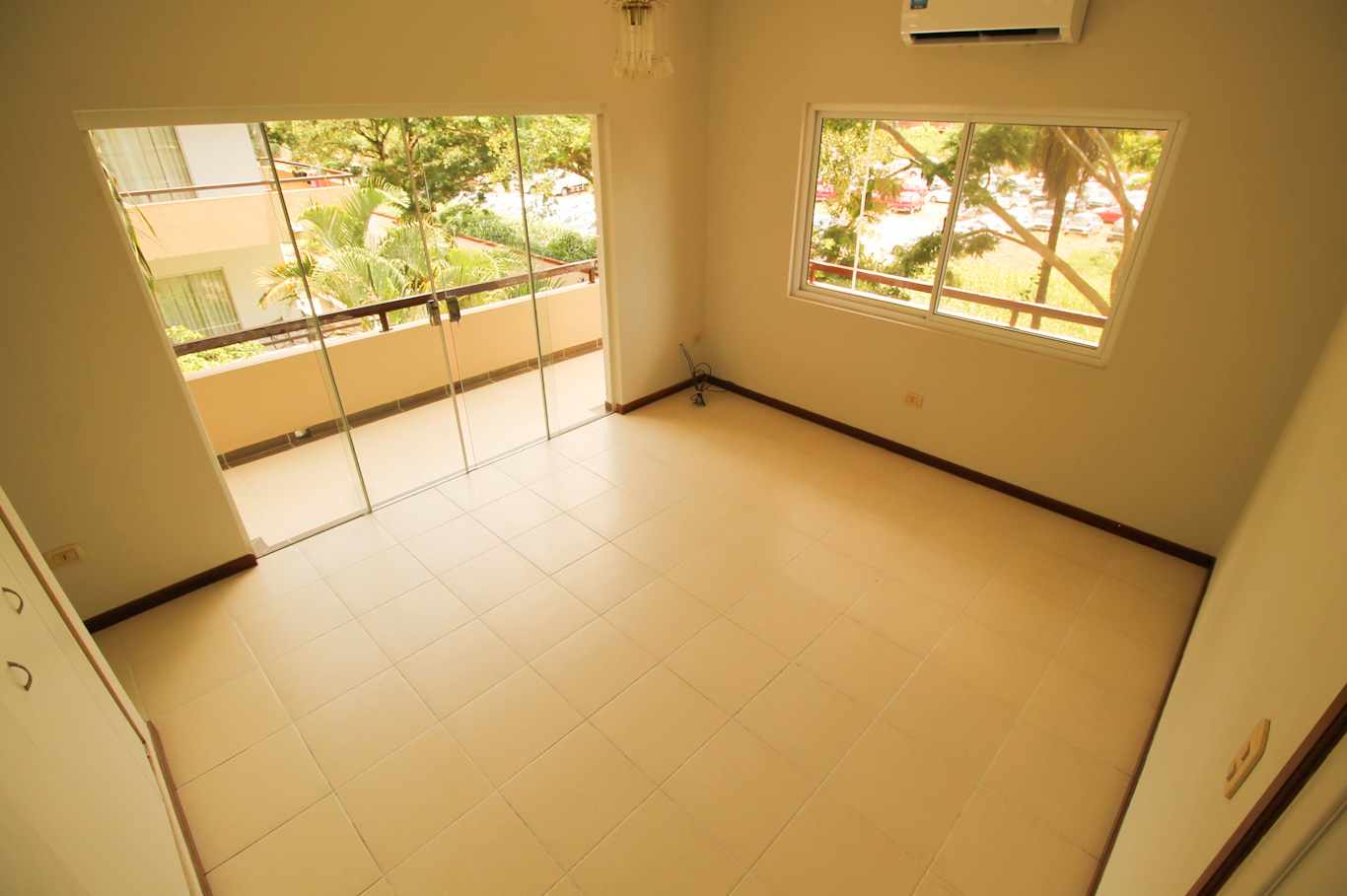 Departamento en VentaAV. BANZER CONDOMINIO SAN DIEGO  Foto 8