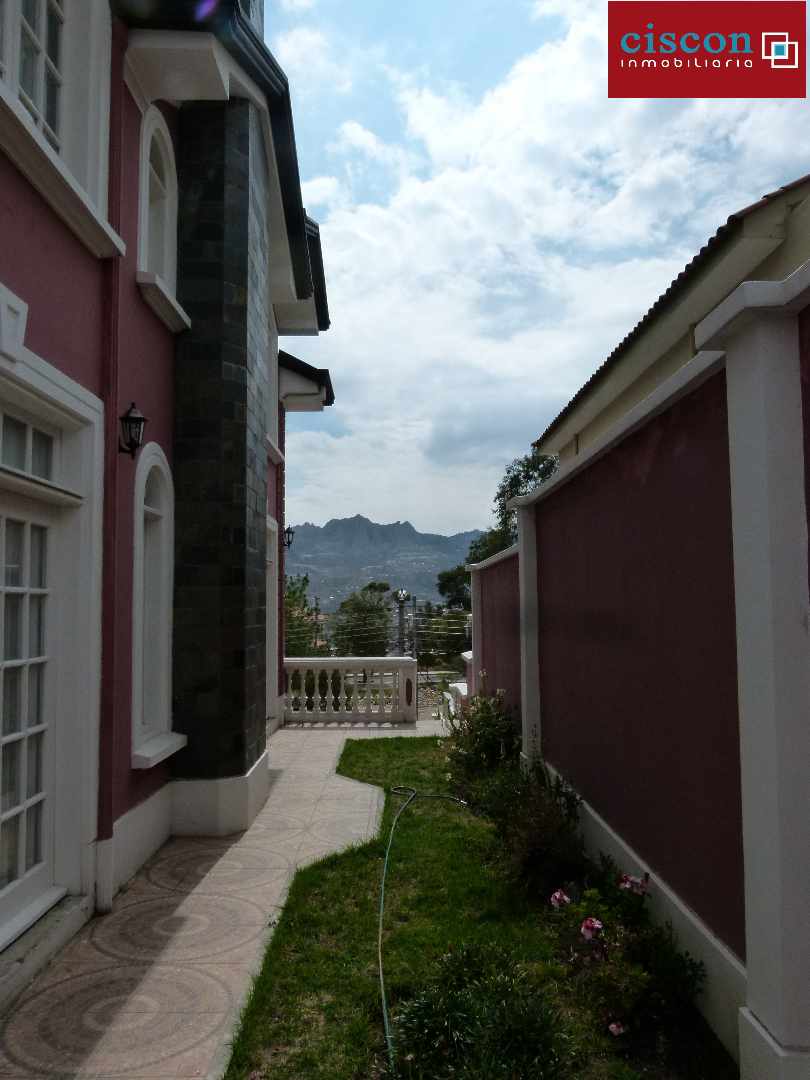 Casa en Bolognia en La Paz 4 dormitorios 5 baños 5 parqueos Foto 42