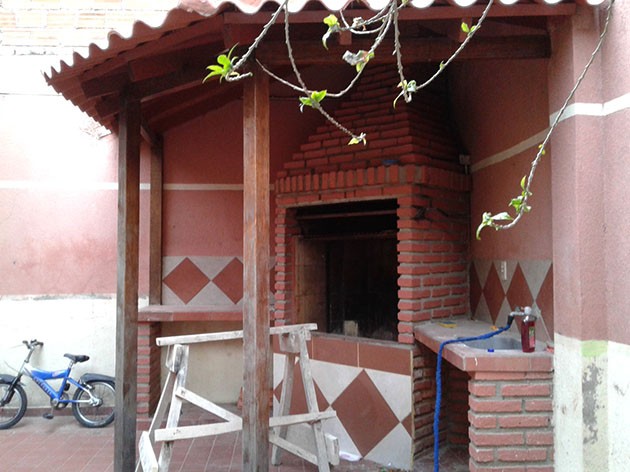 Habitación en AlquilerHabitación con cocineta y a/c por Udabol, Bs. 1200   Foto 8